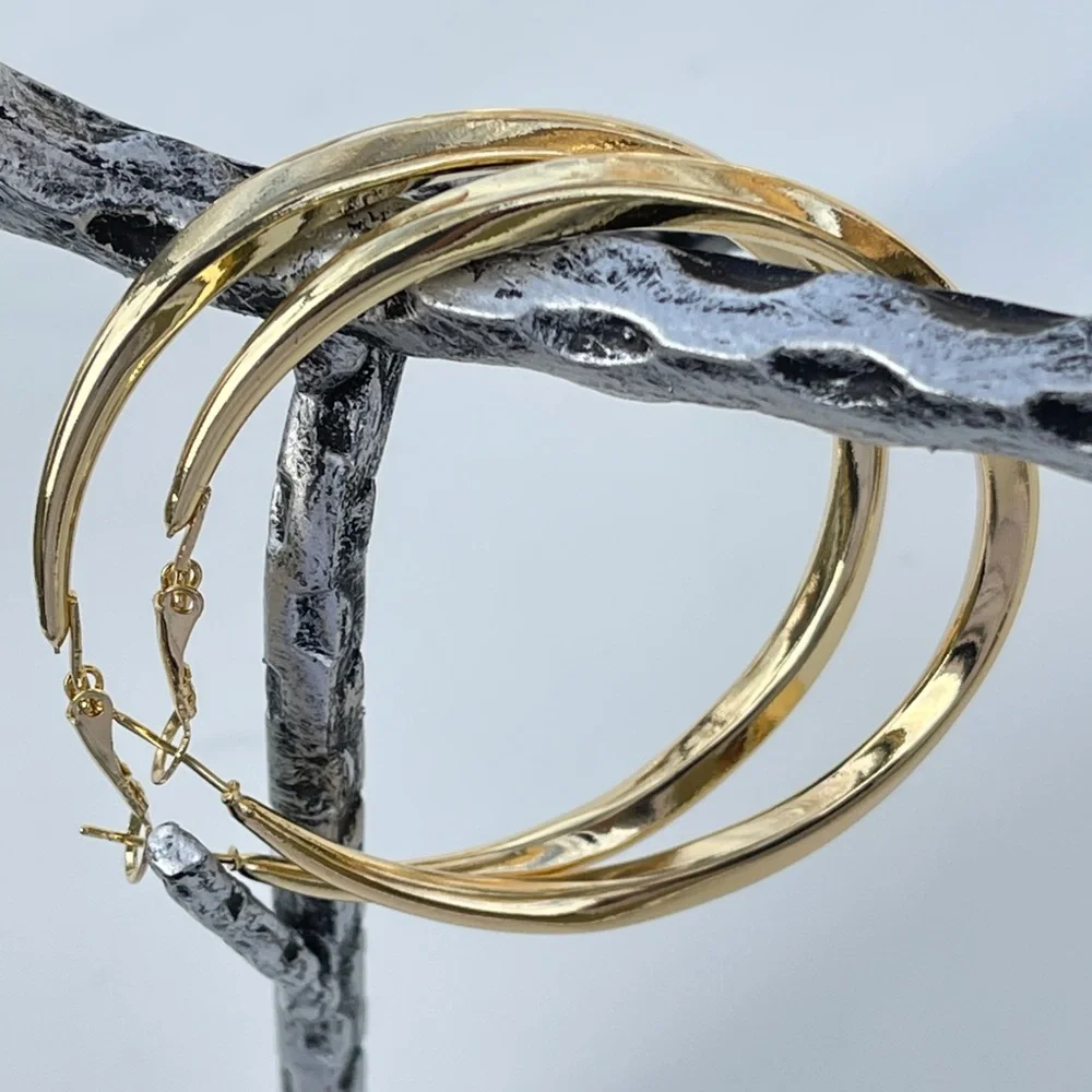 NEW 18K Gold Plated Chunky Big Circle Drop Hoop Earrings 2 1/4” - Picture 7 of 14